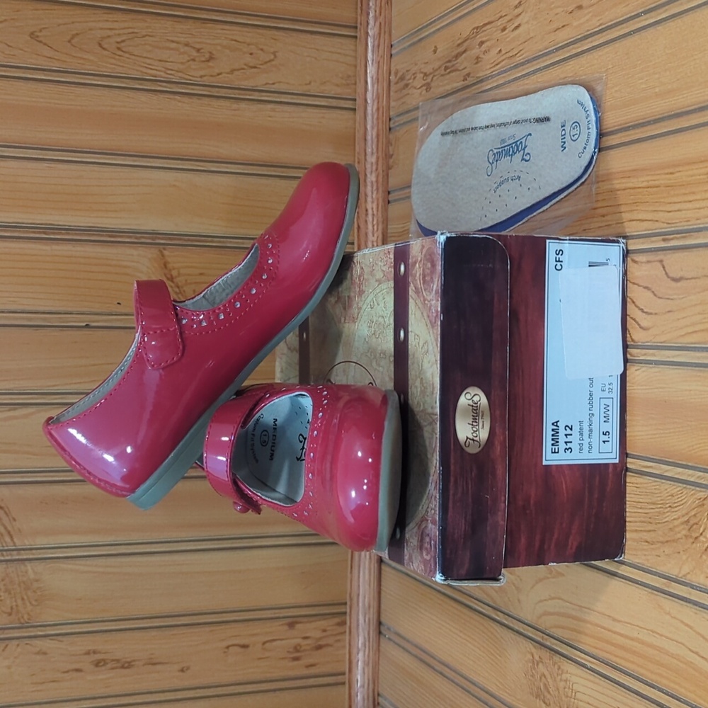FootMates Emma Red Patent Leather Mary Jane Little Girls Dress Shoes Sz 1.5